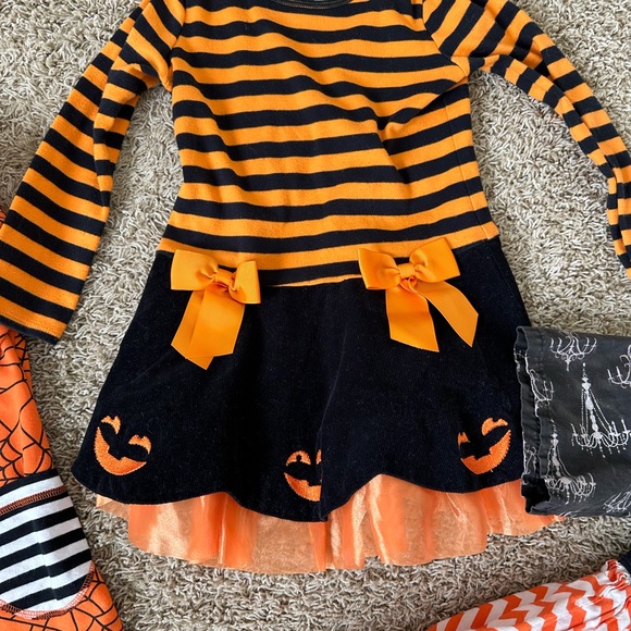3 Halloween dresses size 6-7 - Picture 2 of 7